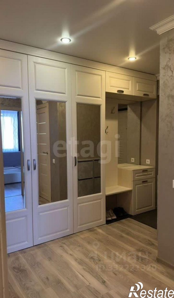 3-комн квартира Сиреневая улица, 28,  д. 28