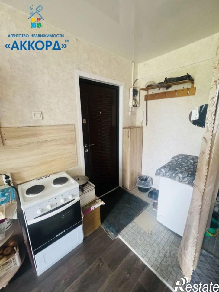 Комната улица Веры Кащеевой, 23,  д. 23