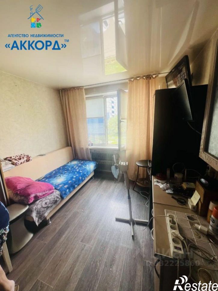 Комната улица Веры Кащеевой, 23,  д. 23