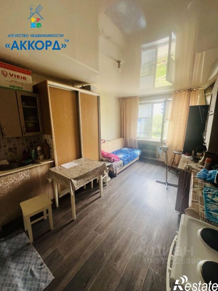 Комната улица Веры Кащеевой, 23,  д. 23