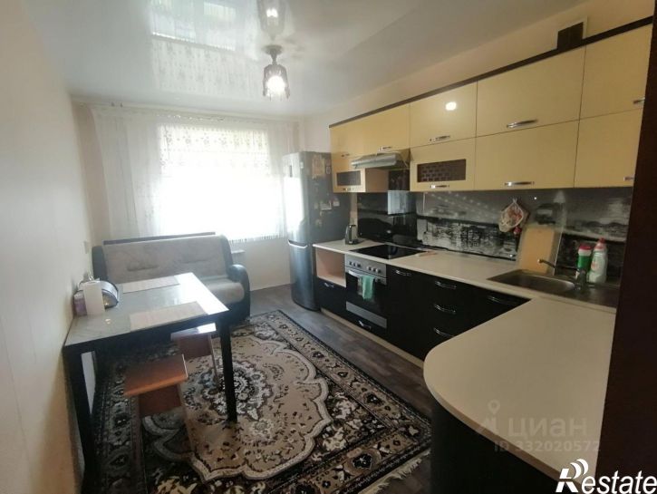 2-комн квартира Лазурная улица, 51,  д. 51