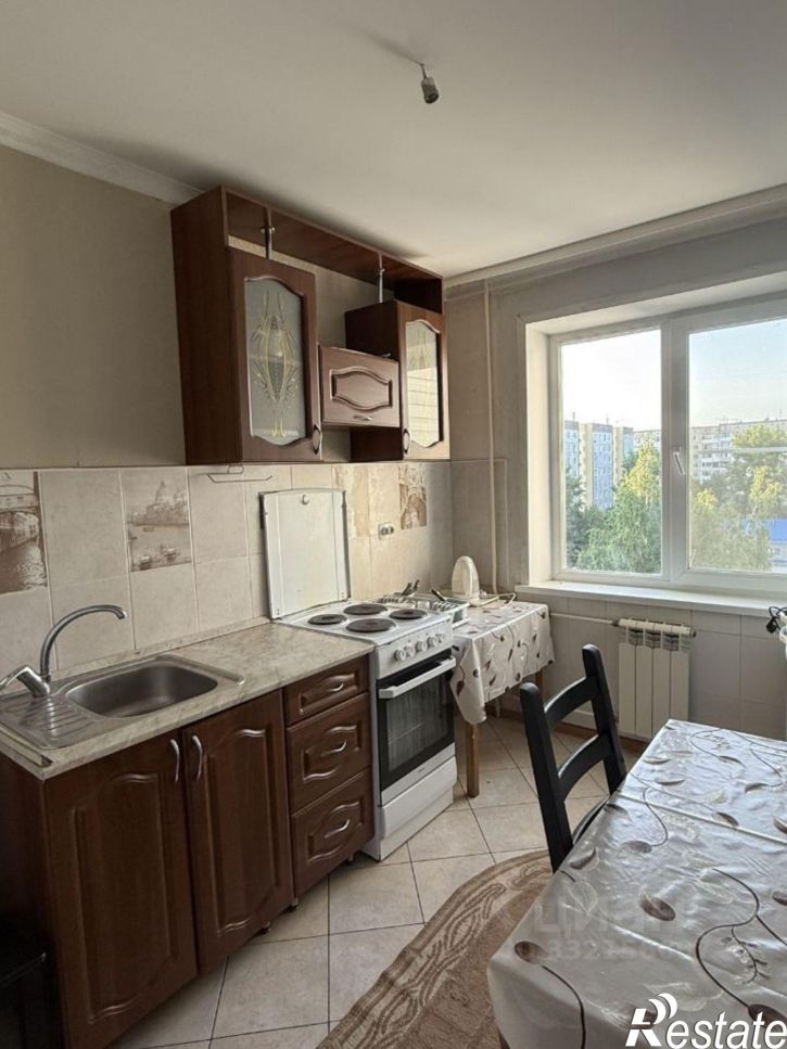 3-комн квартира улица Шукшина, 8,  д. 8