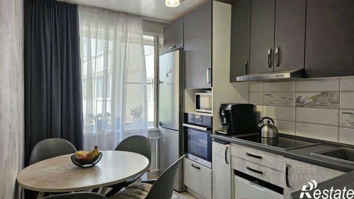 3-комн квартира ул Веры Кащеевой, 15,  д. 15