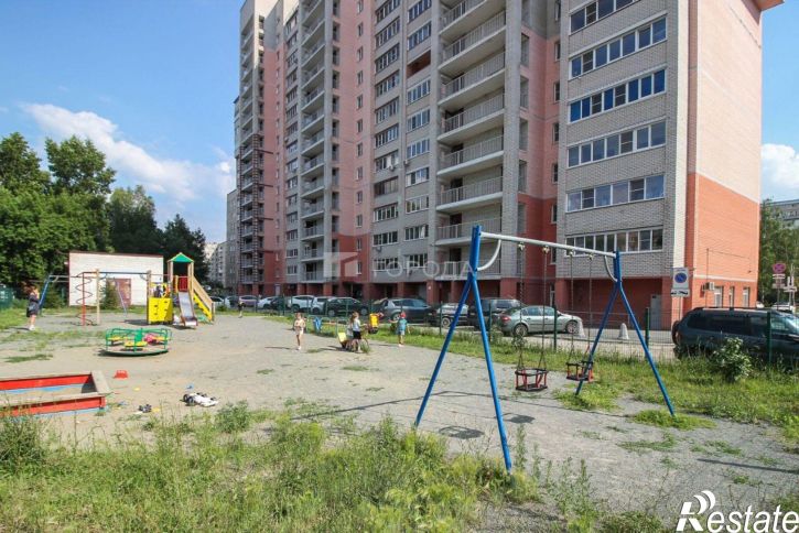 2-комн квартира улица Георгия Исакова, 264,  д. 264