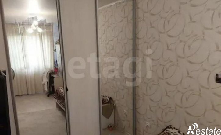 2-комн квартира ул Антона Петрова, 180,  д. 180