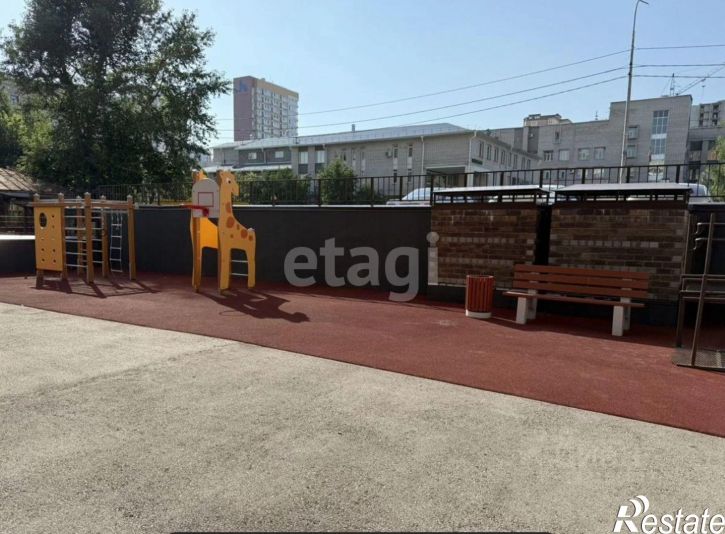 3-комн квартира ул Папанинцев, 145,  д. 145
