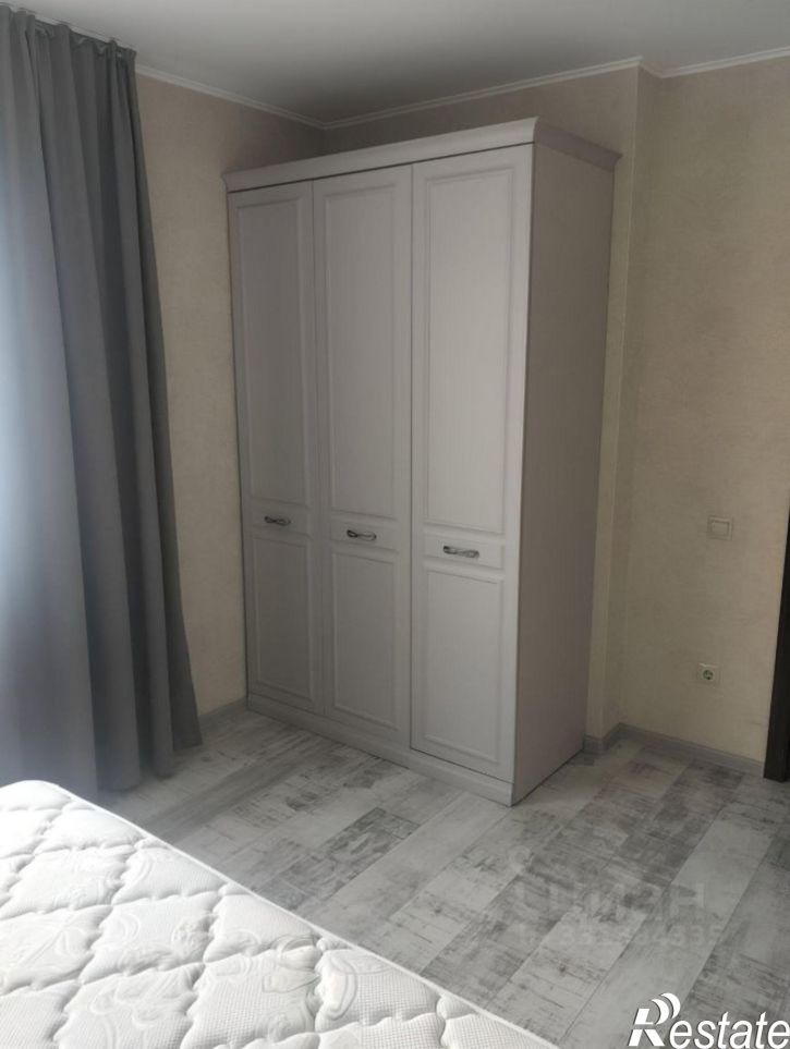 2-комн квартира Взлётная улица, 105,  д. 105
