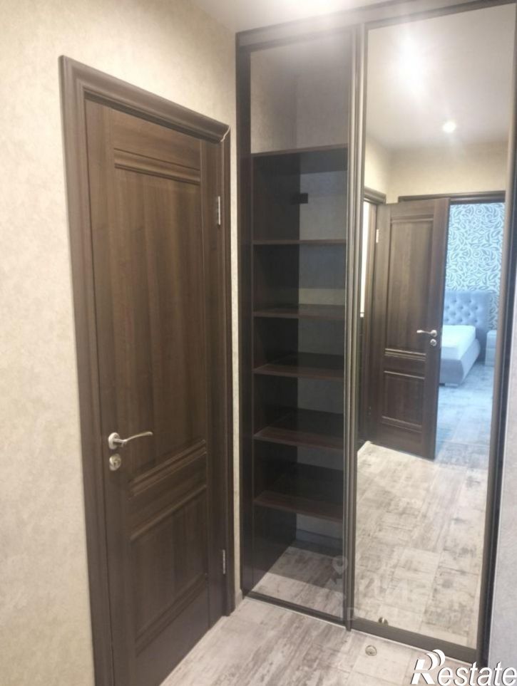2-комн квартира Взлётная улица, 105,  д. 105