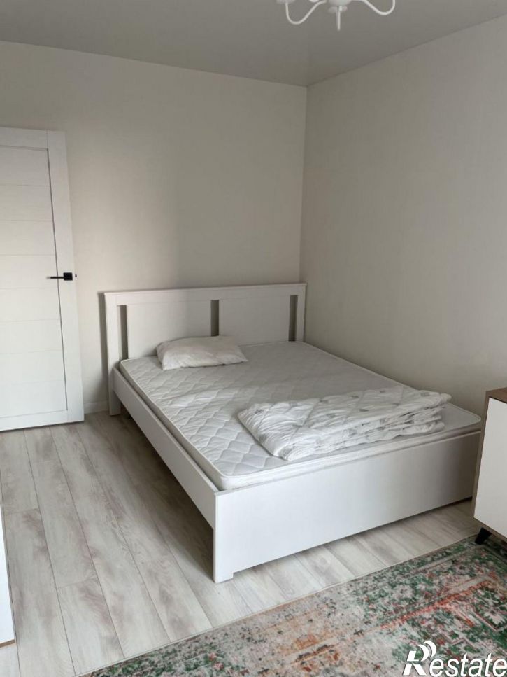 2-комн квартира улица Попова, 102,  д. 102