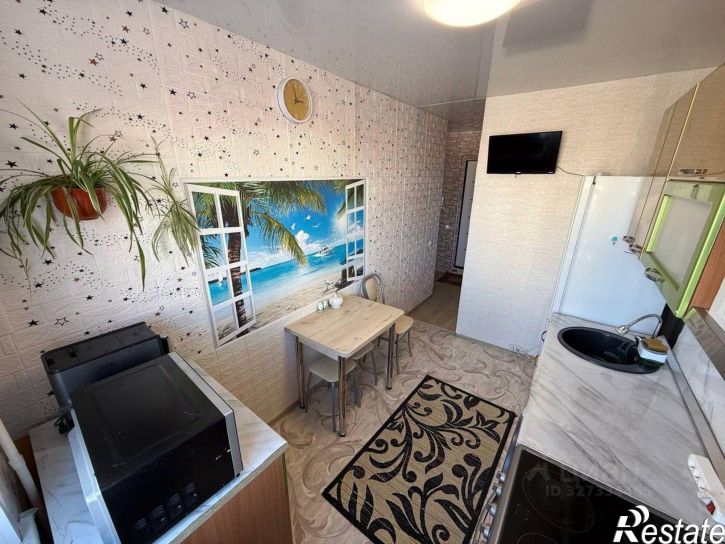 3-комн квартира ул Веры Кащеевой, 13,  д. 13