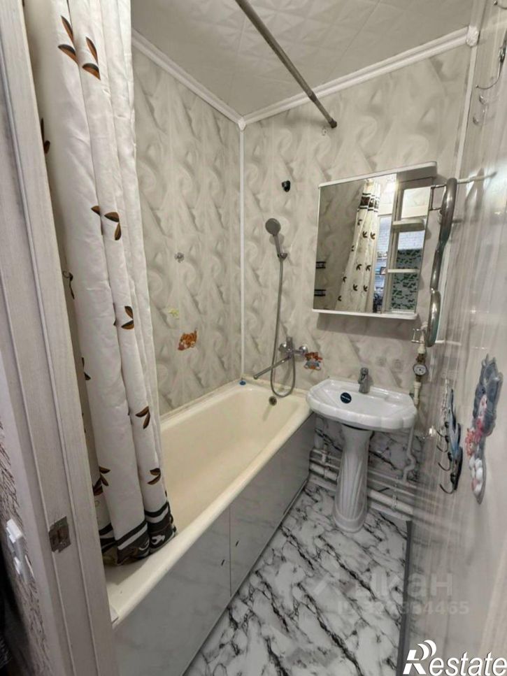 3-комн квартира ул Веры Кащеевой, 13,  д. 13
