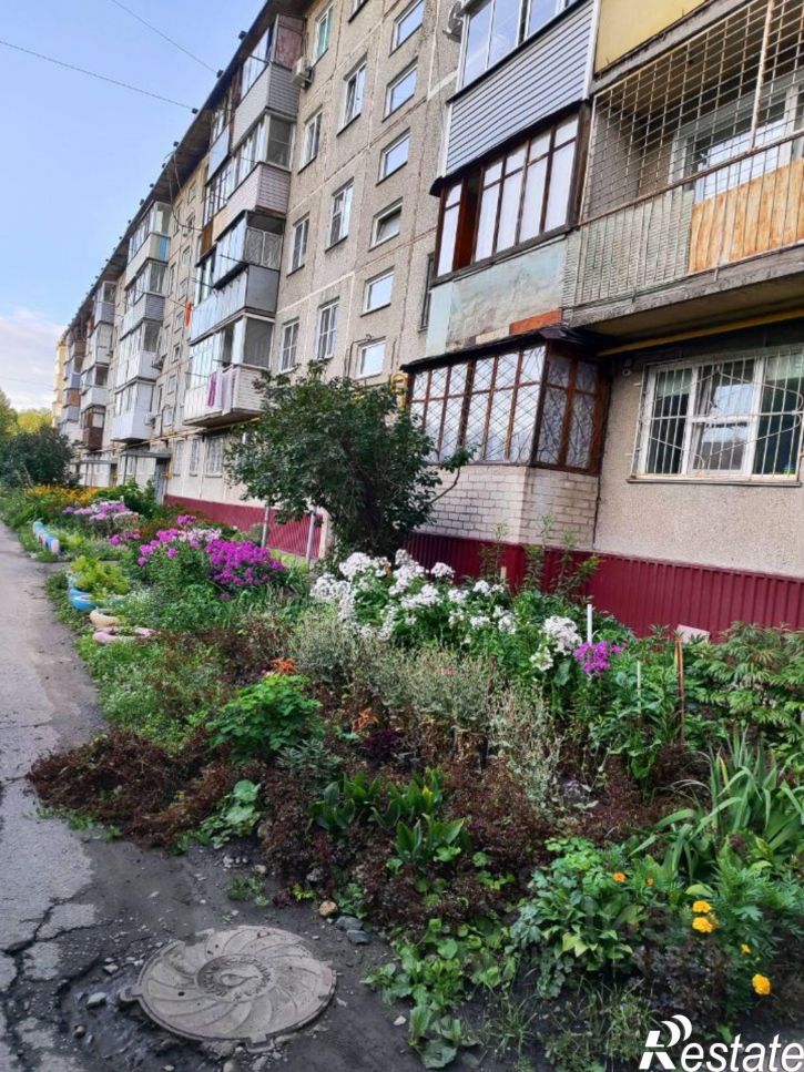 3-комн квартира улица Антона Петрова, 240,  д. 240
