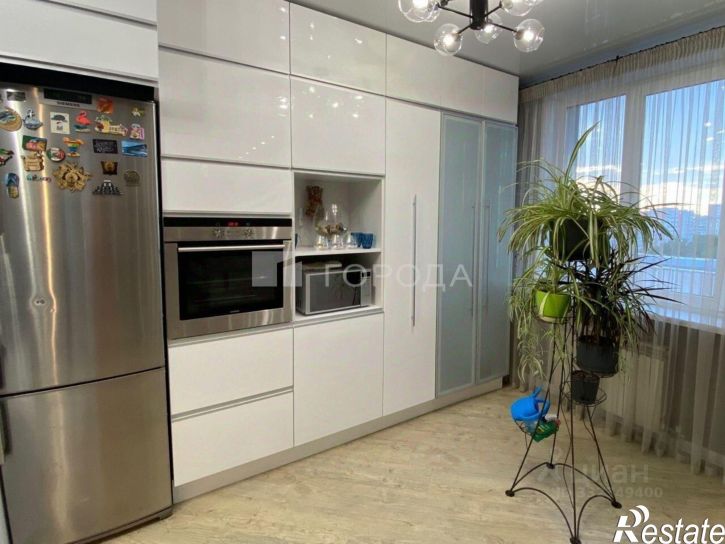 3-комн квартира ул Папанинцев, 111,  д. 111