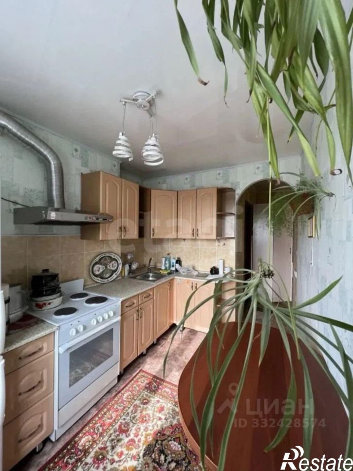 2-комн квартира улица Георгия Исакова, 247,  д. 247