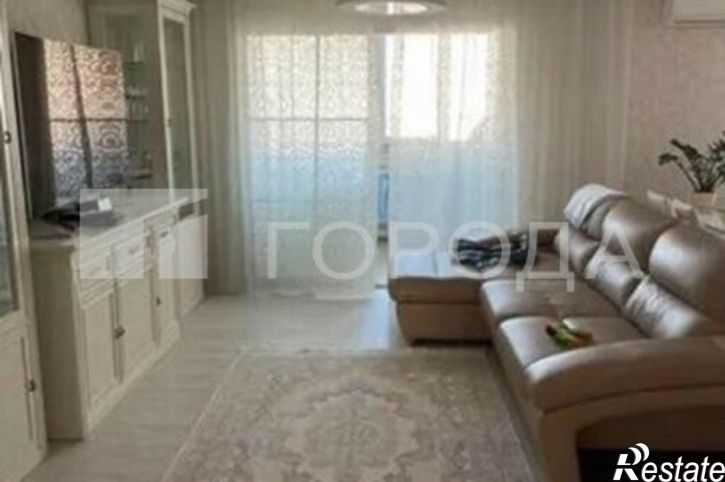 4-комн квартира ул Лазурная, 1,  д. 1