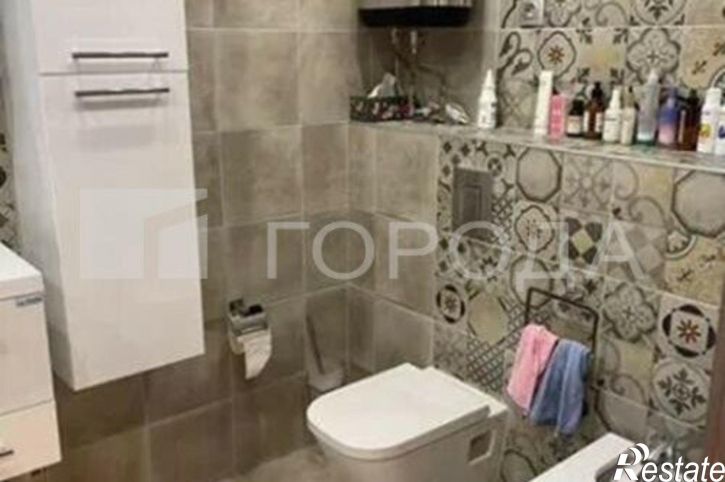 4-комн квартира ул Лазурная, 1,  д. 1