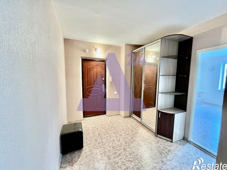 2-комн квартира улица Шумакова, дом 61