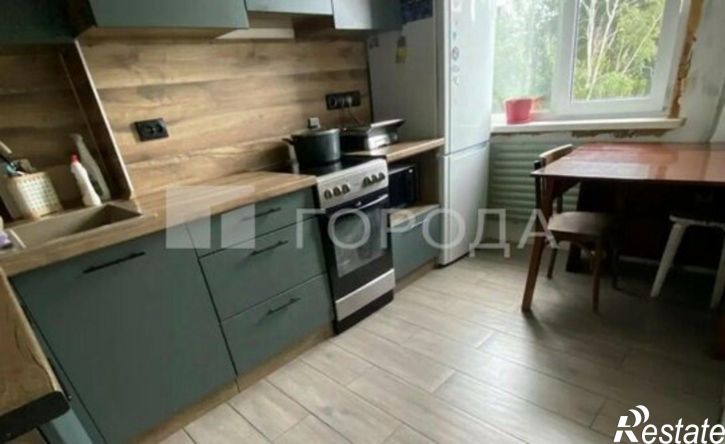 4-комн квартира ул Панфиловцев, 18,  д. 18