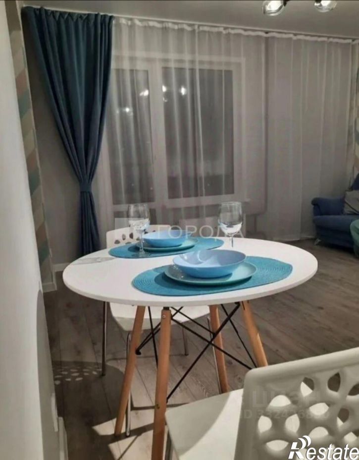 2-комн квартира улица Солнечная Поляна, 94 к4,  д. 94 к4