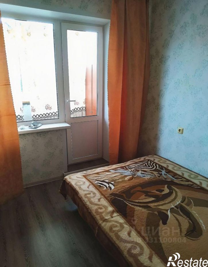2-комн квартира Лазурная улица, 36,  д. 36