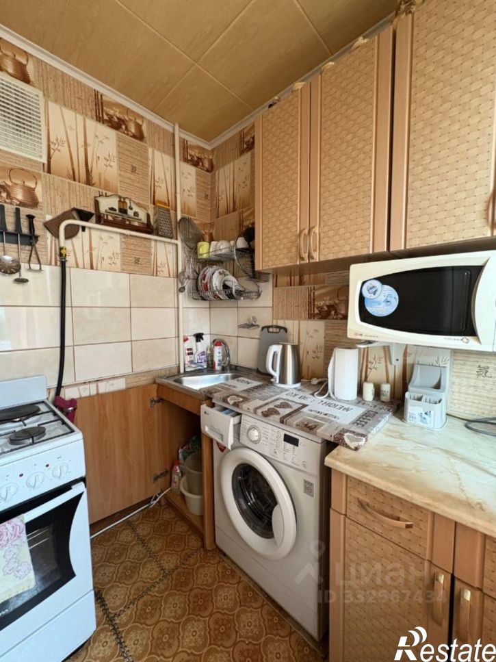 2-комн квартира улица Германа Титова, 40,  д. 40