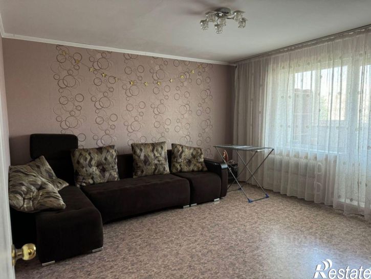 3-комн квартира Лазурная улица, 52,  д. 52
