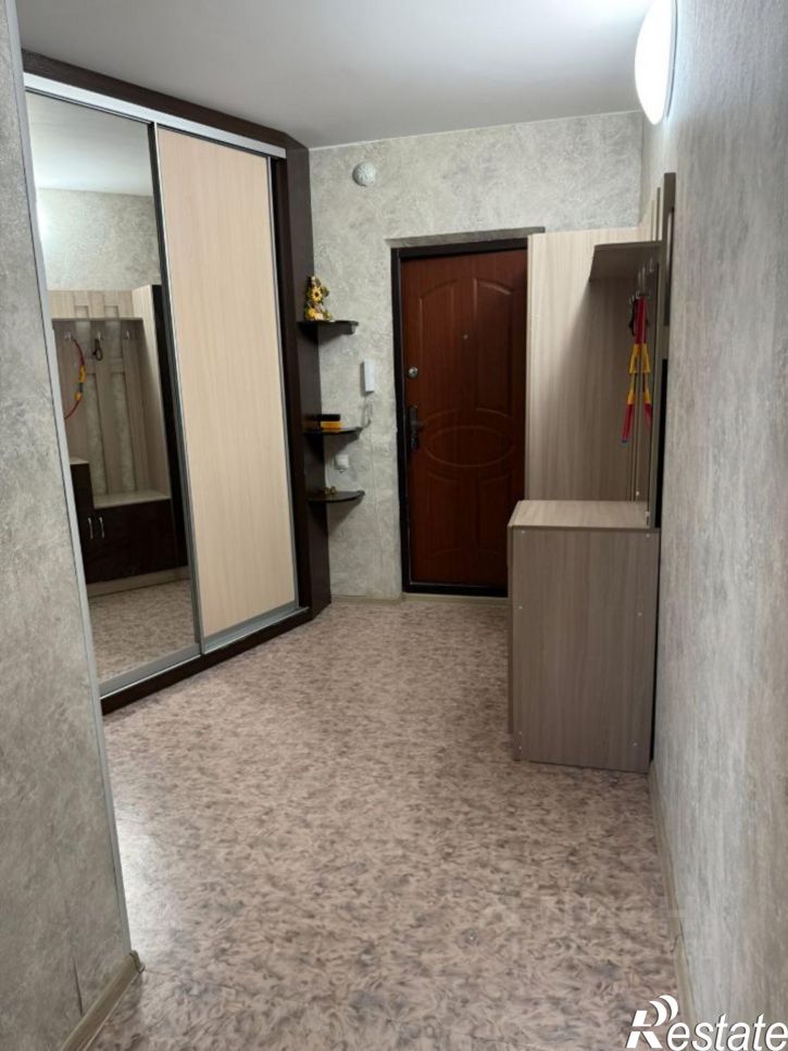 3-комн квартира Лазурная улица, 52,  д. 52