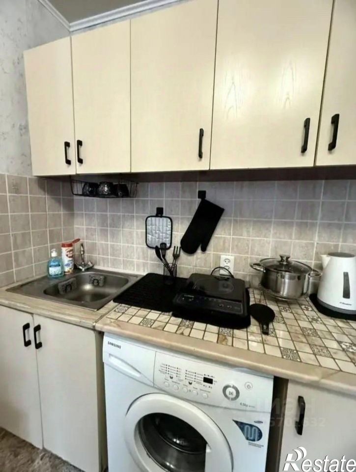 Комната улица Георгиева, 51 к2,  д. 51 к2
