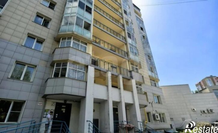3-комн квартира ул Антона Петрова, 198,  д. 198