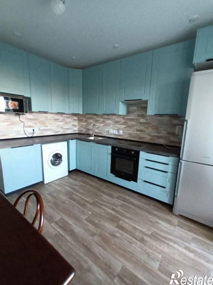 2-комн квартира улица Профинтерна, 28А,  д. 28А