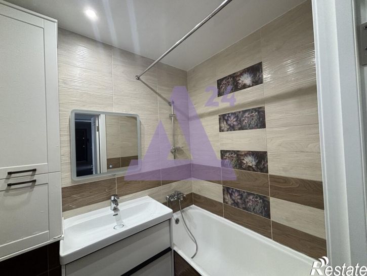 3-комн квартира улица Шумакова, дом 65