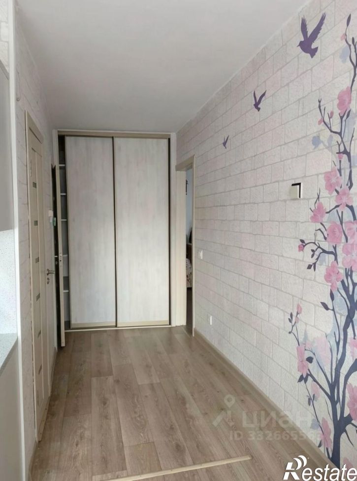 2-комн квартира улица Юрина, 299,  д. 299