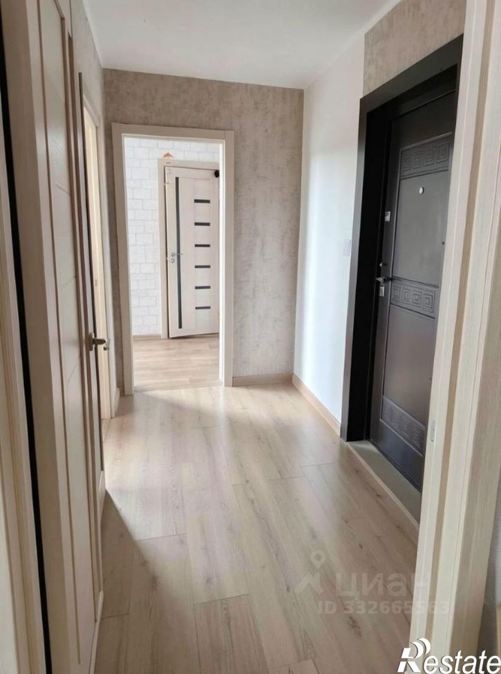 2-комн квартира улица Юрина, 299,  д. 299