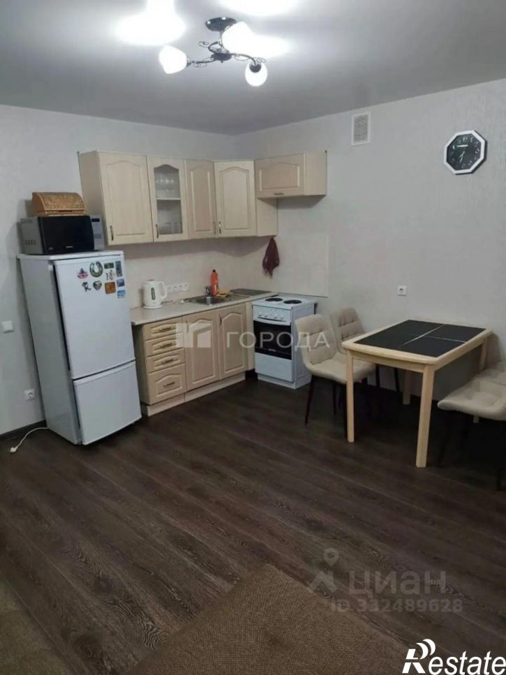 2-комн квартира Лазурная улица, 58,  д. 58