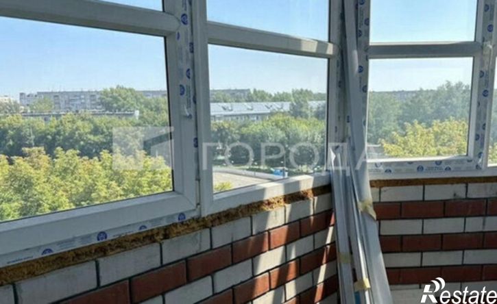 2-комн квартира улица Сухэ-Батора, 21,  д. 21