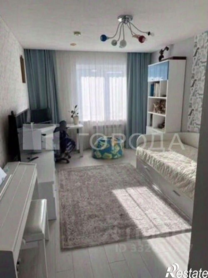 4-комн квартира Лазурная улица, 1,  д. 1