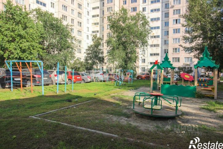 3-комн квартира ул Червонная, 2,  д. 2