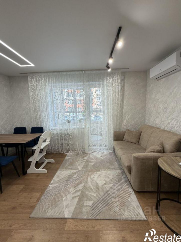 3-комн квартира ул Сергея Семенова, 24,  д. 24