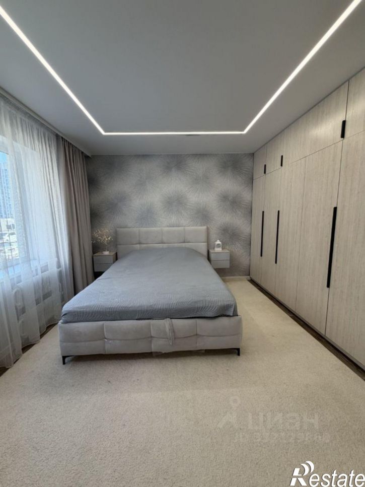 3-комн квартира ул Сергея Семенова, 24,  д. 24