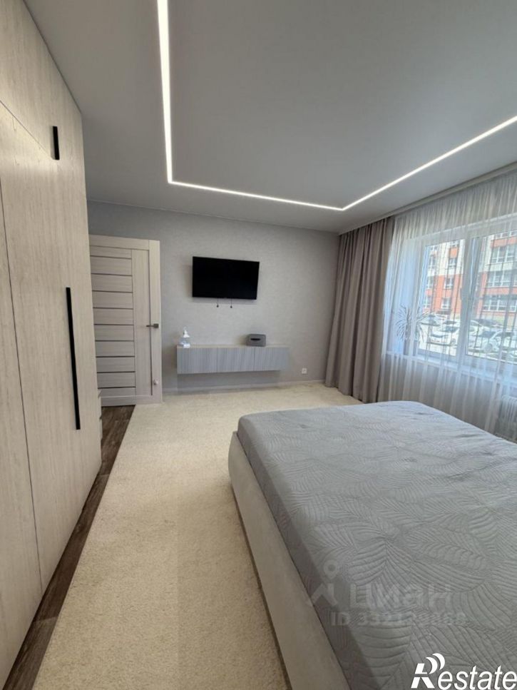 3-комн квартира ул Сергея Семенова, 24,  д. 24