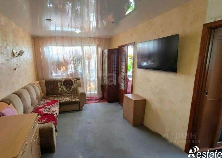 4-комн квартира улица Георгия Исакова, 246,  д. 246