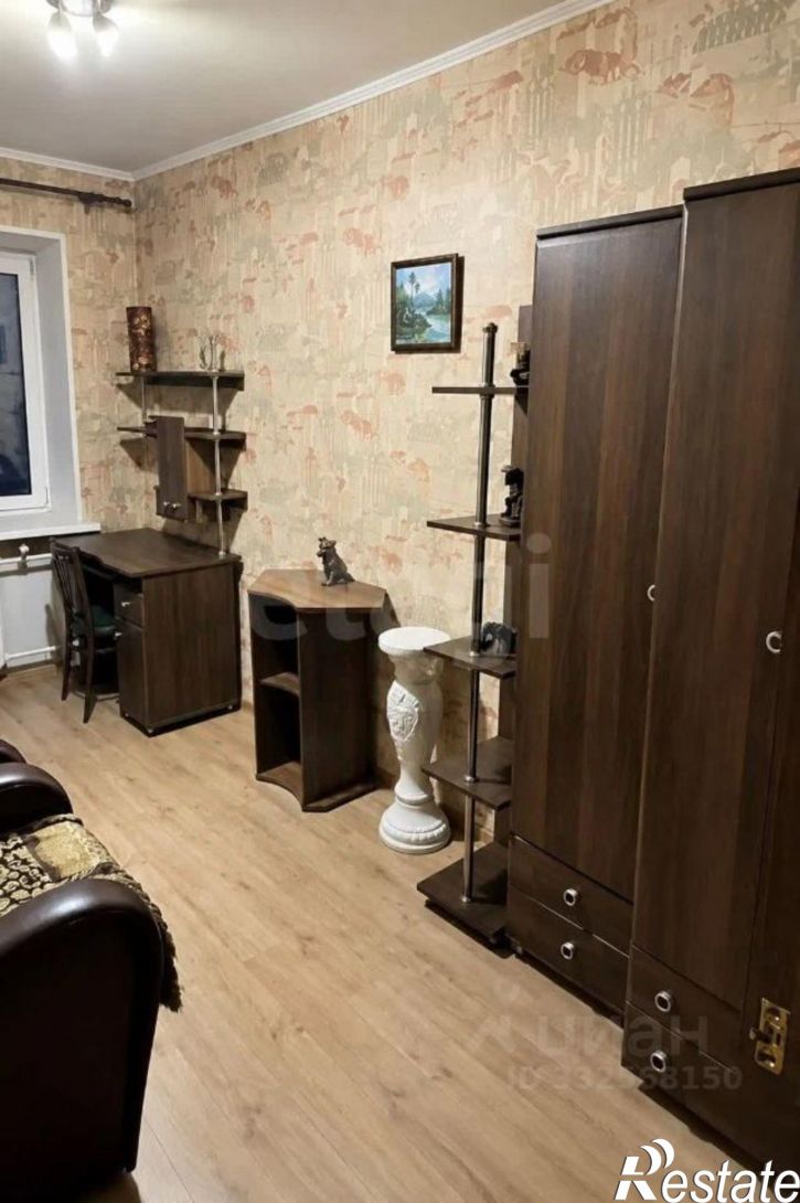 3-комн квартира ул Короленко, 62,  д. 62