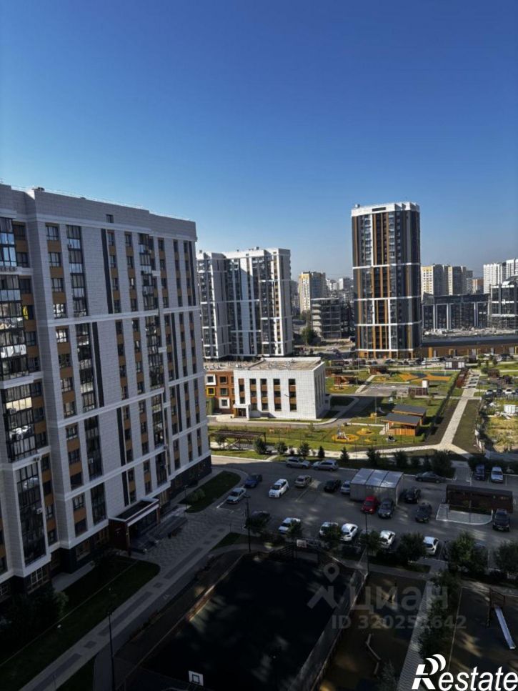 4-комн квартира улица Солнечная Поляна, 81,  д. 81