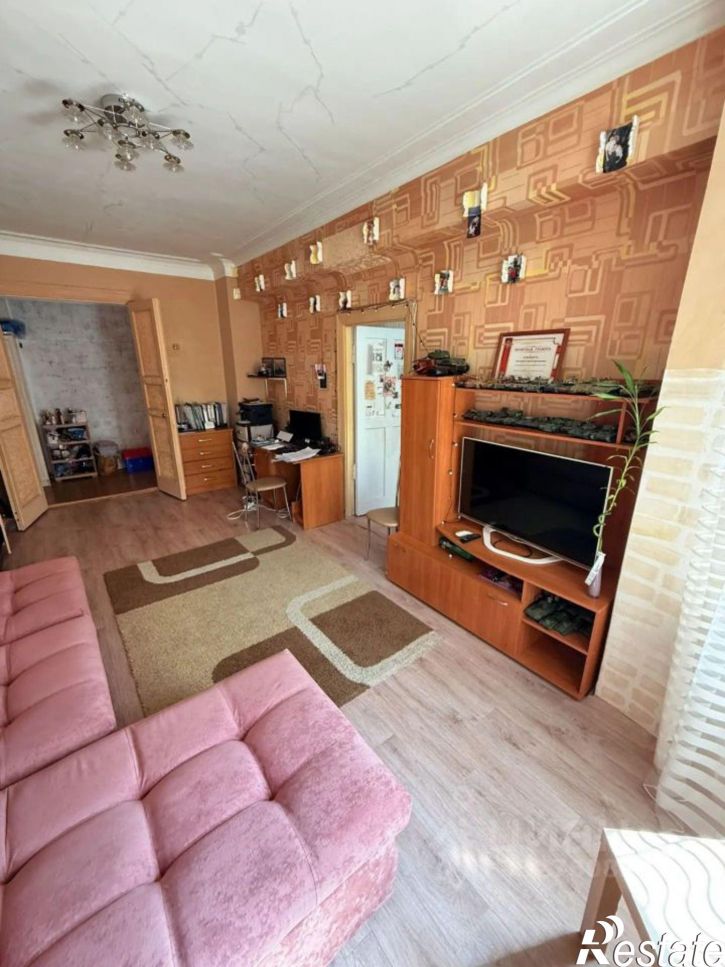 3-комн квартира улица Профинтерна, 10А,  д. 10А
