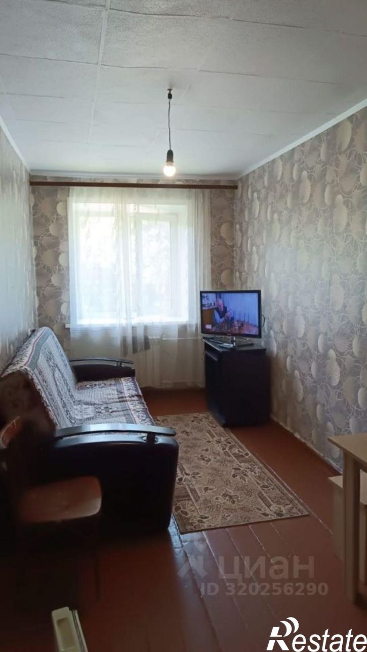 Комната улица Эмилии Алексеевой, 38,  д. 38