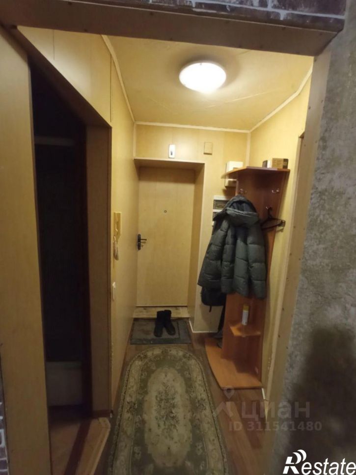 2-комн квартира улица Сухэ-Батора, 35,  д. 35