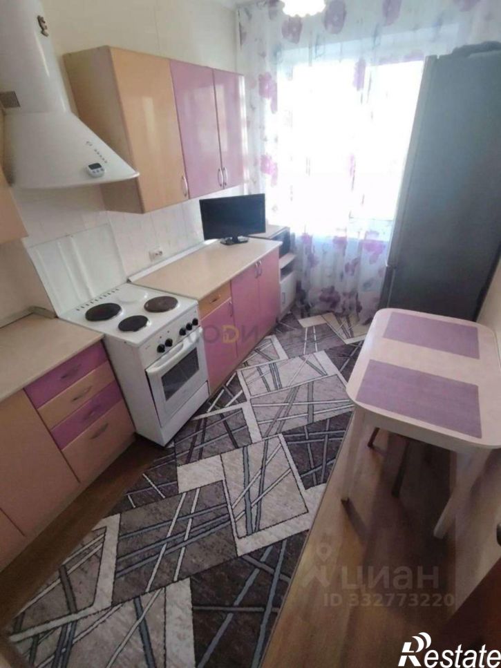 3-комн квартира улица Веры Кащеевой, 6,  д. 6
