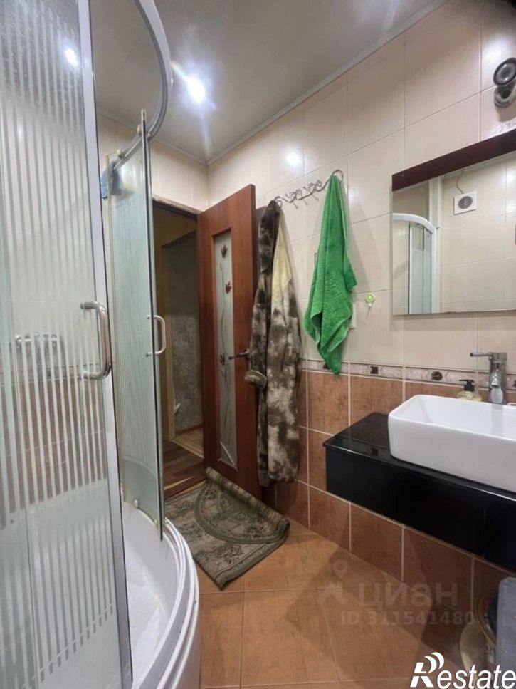 2-комн квартира улица Сухэ-Батора, 35,  д. 35