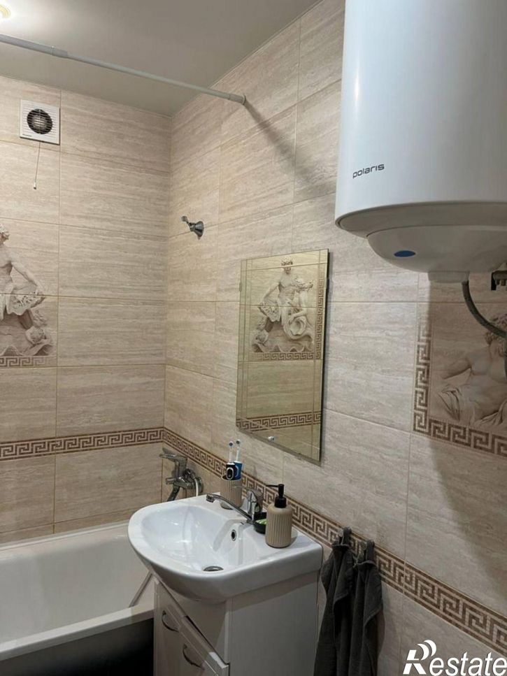 1-комн квартира Лазурная улица, 58,  д. 58