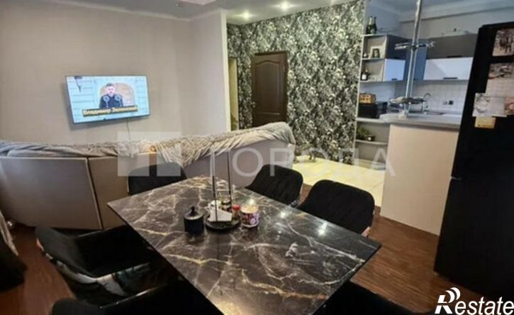 3-комн квартира проспект Калинина, 22,  д. 22